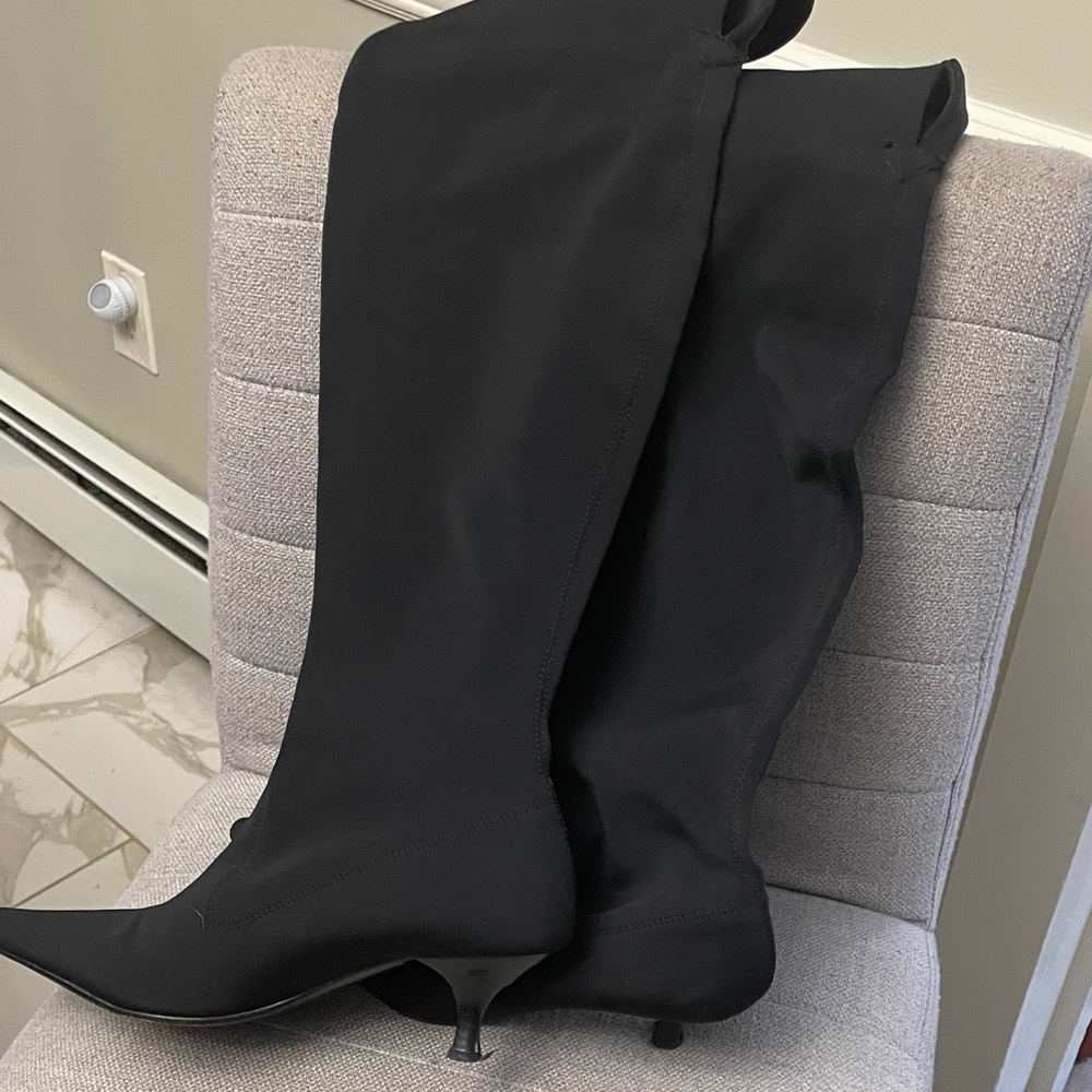 Elegant Black Women's Knee-High Boots